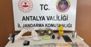 Alanya’da turistlere uyuşturucu satan şüpheli yakalandı