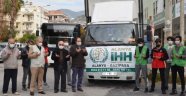 Alanya’dan toplanan TIR dolusu yardım dualarla yola çıktı