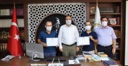 Alanya Müftüsü İlhan'dan belge takdimi