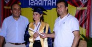 Alanya'da anne ve oğlu aynı liseden mezun oldu