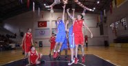 Alanya'da Basket ve Yüzme Şampiyonası Başlıyor