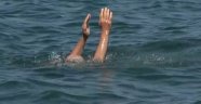Alanya'da denizde boğulma tehlikesi geçiren adam yaşam savaşı veriyor
