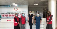 Alanya'da Kızılay'ın meleklerinden sağlıkçılara moral ziyareti