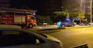 Alanya'da önce valizi ateşe verdi sonra karşısına oturup izledi