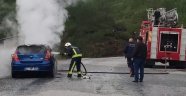 Alanya'da seyir halindeki otomobil yandı