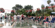 Alanya'da yağmur altında cumhuriyet coşkusu!