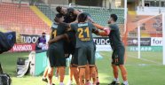 Alanyaspor bu haftada liderliği bırakmadı
