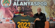 Alanyaspor’da başarılı defans oyuncusunun sözleşmesi uzatıldı