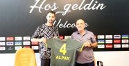 Alanyaspor, genç stopere imzayı attırdı
