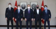 Alanyaspor heyetinden Bakan Çavuşoğlu’na ziyaret