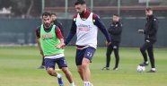 Alanyaspor iki kulvarda doludizgin gidiyor