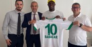Alanyaspor santrafor Babacar'ı renklerine bağladı 