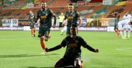 Alanyaspor zorda olsa kazanmasını bildi: 3-2