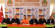 Alanyaspor'da Akbaba İmzayı Attı