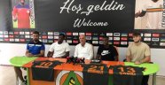 Alanyaspor'dan toplu imza töreni