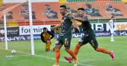 Alanyaspor'u Davidson uçuruyor