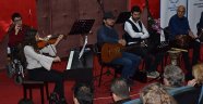 ALKÜ'de 'Engelsiz' koro