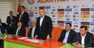 Bakan Çavuşoğlu’ndan Alanyaspor'a ziyareti