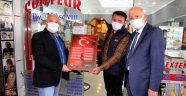 Başkan Şahin’den esnafa jest