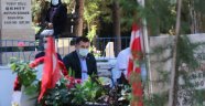Başkan Yücel'den şehitlik ziyareti