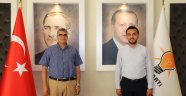 Başkim Prof. Dr. Hüseyin Lakadamyalı ve ekibi Ak Parti Alanya İlçe Teşkilatı’nı ziyaret etti