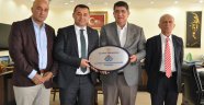 Belediyeler Birliği Yücel'i Ziyaret Etti