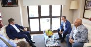 Davutoğlu ve Böcek'ten, Başkan Şahin'e ziyaret