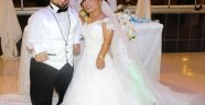 Facebook'ta tanışıp evlendiler