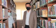 Kaymakam Ürkmezer halk kütüphanesini ziyaret etti