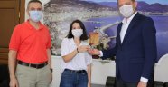 Kaymakam Ürkmezer öğrencileri ödüllendirdi
