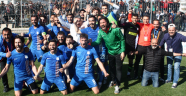 Kestelspor şampiyonluğu kutluyor