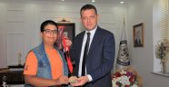 LGS şampı̇yonundan Ürkmezer'e zı̇yaret 