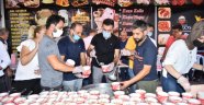 Selman Arıkan aşure ikramında bulundu