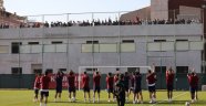 Taraftarlardan Alanyaspor’a moral ziyareti