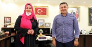 Ünlü sunucu Başkan Yücel'i ziyaret etti
