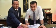 Yücel'den sözleşmeli personele müjde