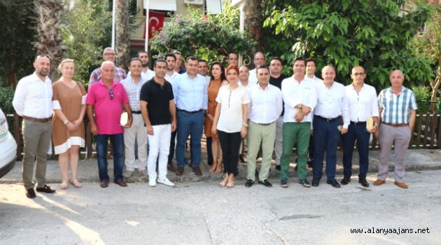 Tanıtım elçilerine plaket verildi