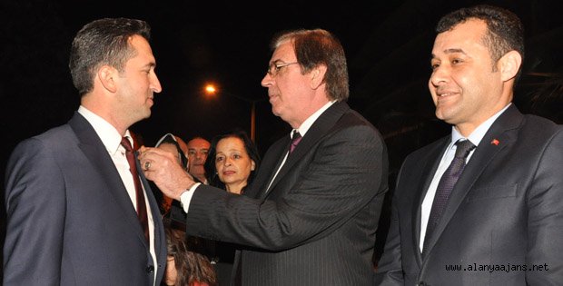 TEKİN KARDEŞLER MHP'YE KATILDI