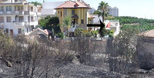 TÜRK BAYRAĞI YANGINDAN SON ANDA KURTARILDI