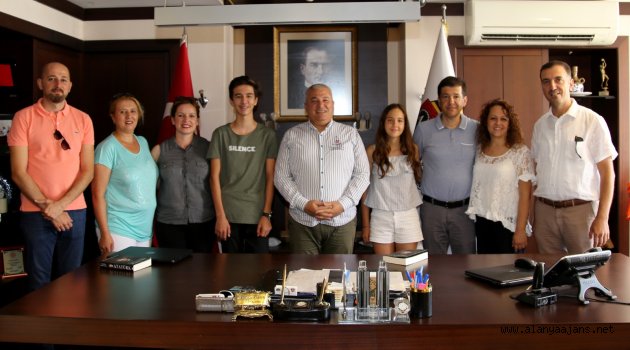 TÜRKİYE BİRİNCİSİ ÖĞRENCİLERE ŞAHİN’DEN TEBRİK