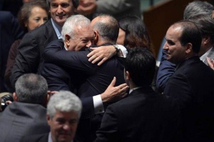 Türkiye kaybetti! Çavuşoğlu tebrik etti!