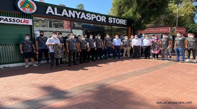 Ülkücülerden Alanyaspor ve Mehmetçiğe destek