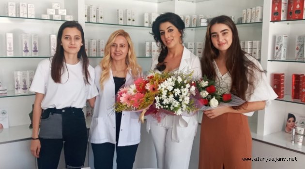 Ünlü kimyager Alanyalı kadınlarla bir araya geldi