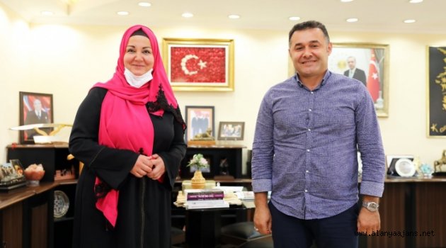 Ünlü sunucu Başkan Yücel'i ziyaret etti