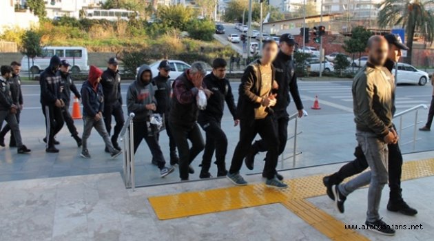 Uyuşturucu satıcılarına darbe