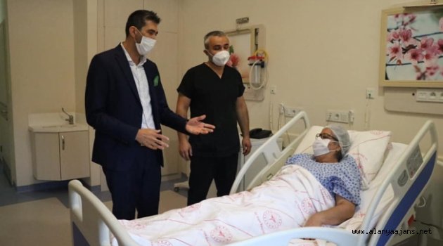 Yıllardır çektiği kasık ağrısından Alanya'da kurtuldu