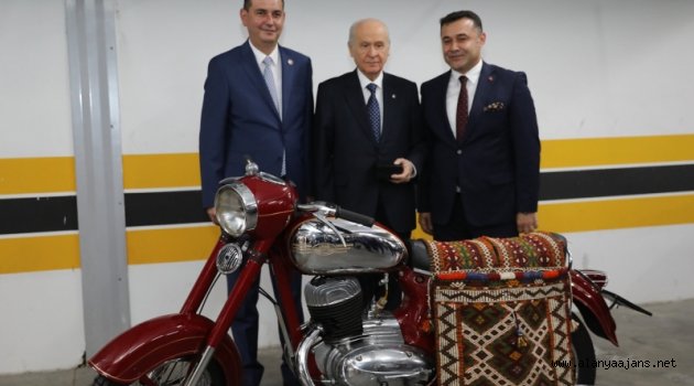 Yücel ve Türkdoğan büyük kurultaya gidiyor