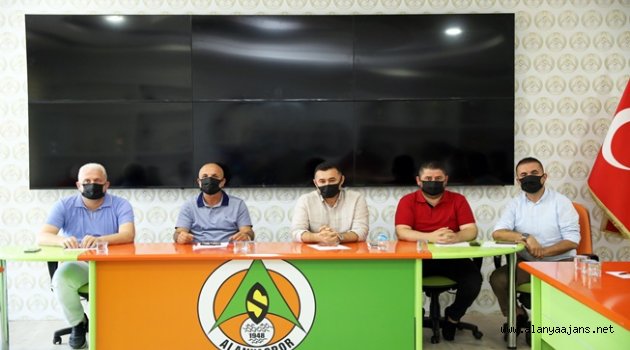 Yücel: Yürekten başarılar
