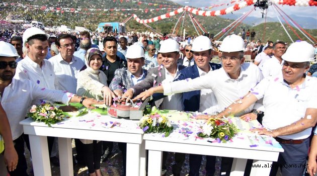 Yücel'den Alanya'ya Peş Peşe Müjdeler