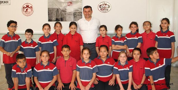 YÜCEL’DEN YEREL YÖNETİM DERSİ